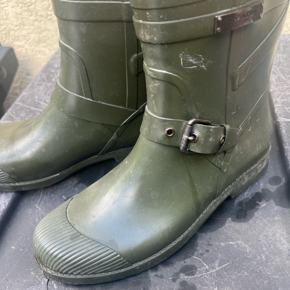 Coach Olive Green Rubber Rain Boots – Size 8 – Waterproof Pull-On Classic - Picture 11 of 14